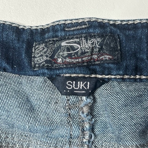Silver |Factory Destroyed/Distressed Suki Denim Shorts - Picture 2 of 3